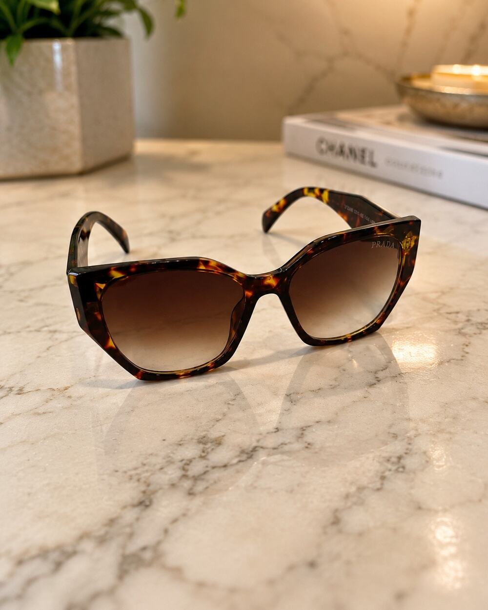 Prada Havana / Tortiseshell 52 16 142 Sunglasses - Like new